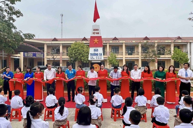 Có một Trường Sa nơi miền đất Tổ - Ảnh 2. Có một Trường Sa nơi miền đất Tổ - Ảnh 2.