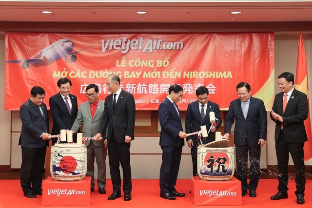 Vietjet công bố đường bay thẳng đầu tiên từ Việt Nam đến Hiroshima (Nhật Bản) - Ảnh 3.