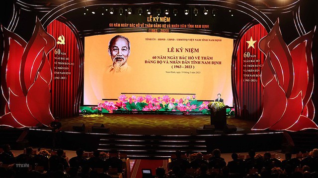 Chủ tịch nước Võ Văn Thưởng: Chung sức, đồng lòng xây dựng Nam Định ngày càng văn minh, giàu đẹp - Ảnh 1.