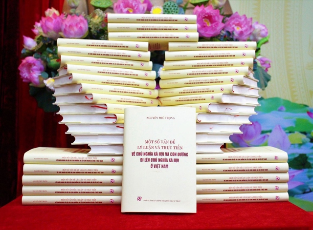 Xuất bản cuốn sách của Tổng Bí thư Nguyễn Phú Trọng bằng 7 ngoại ngữ - Ảnh 1.