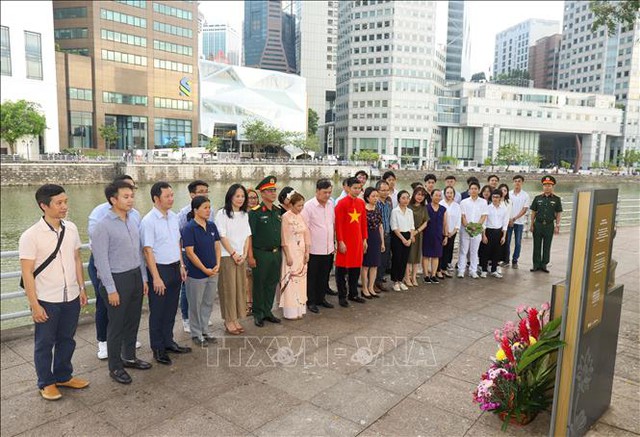 Nhiều hoạt động kỷ niệm Ngày sinh Chủ tịch Hồ Chí Minh tại các nước - Ảnh 3.