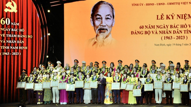 Chủ tịch nước Võ Văn Thưởng: Chung sức, đồng lòng xây dựng Nam Định ngày càng văn minh, giàu đẹp - Ảnh 8.