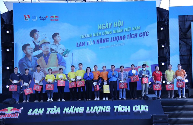 Sôi nổi các hoạt động dành cho thanh niên công nhân Nam Trung bộ và Tây Nguyên - Ảnh 1. Sôi nổi các hoạt động dành cho thanh niên công nhân Nam Trung bộ và Tây Nguyên - Ảnh 1.