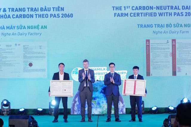 Nhà máy và trang trại của Vinamilk được chứng nhận trung hòa Carbon - Ảnh 3.