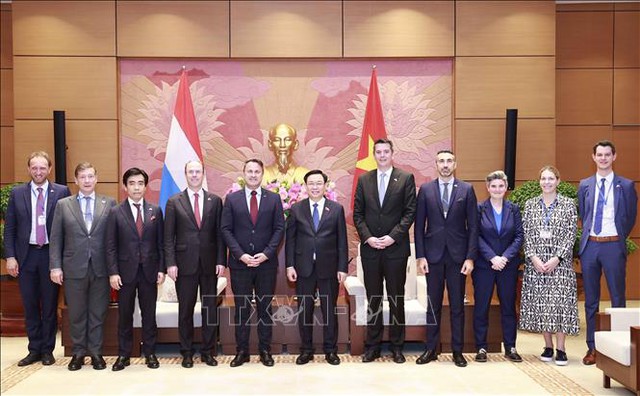 Chủ tịch Quốc hội Vương Đình Huệ hội kiến Thủ tướng Luxembourg Xavier Bettel - Ảnh 3. Chủ tịch Quốc hội Vương Đình Huệ hội kiến Thủ tướng Luxembourg Xavier Bettel - Ảnh 3.