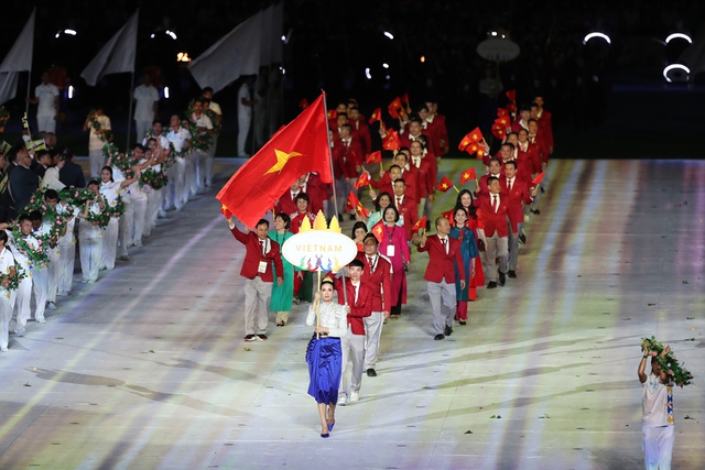 Phó Thủ tướng Trần Lưu Quang dự Lễ khai mạc SEA Games 32 - Ảnh 7.