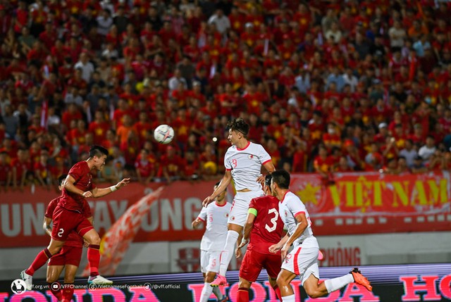 Đội tuyển Việt Nam giành trận thắng quốc tế đầu tay - Ảnh 1.