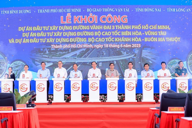 Thủ tướng Phạm Minh Chính: Cả nước đang thi công 1.756 km cao tốc - Ảnh 2.