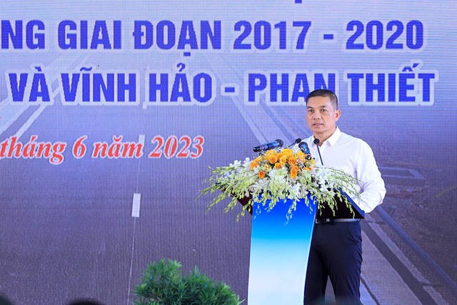 Thủ tướng: Mục tiêu thông toàn tuyến cao tốc Bắc - Nam vào năm 2025 là khả thi - Ảnh 4.