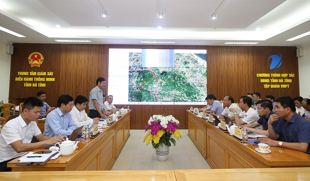 EVNNPT làm việc với tỉnh Hà Tĩnh về dự án đường dây 500kVmạch 3 truyền tải điện cho miền Bắc - Ảnh 1.