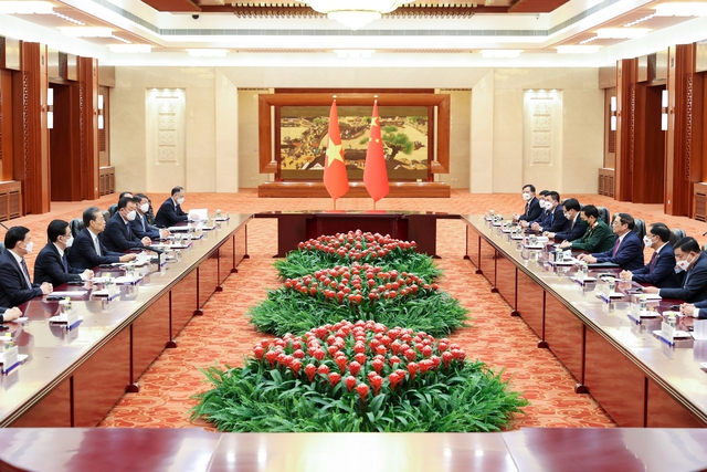 Thủ tướng Phạm Minh Chính hội kiến Ủy viên trưởng Nhân đại toàn quốc Trung Quốc - Ảnh 2.