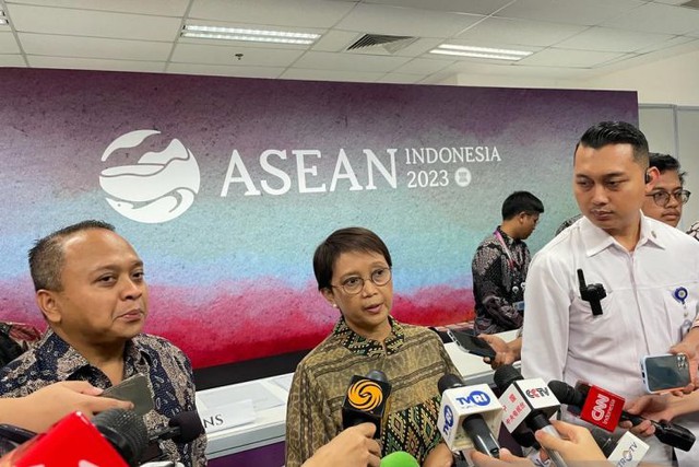 ASEAN tiếp tục khẳng định vai trò đóng góp cho hòa bình và ổn định - Ảnh 1.