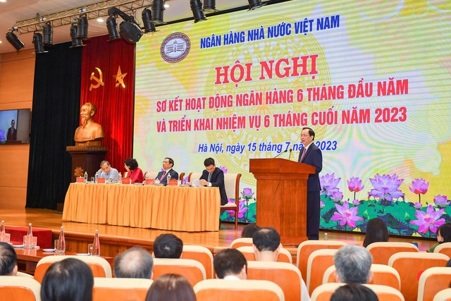 Các ngân hàng nỗ lực điều chỉnh, thích nghi, hỗ trợ DN và nền kinh tế - Ảnh 1.