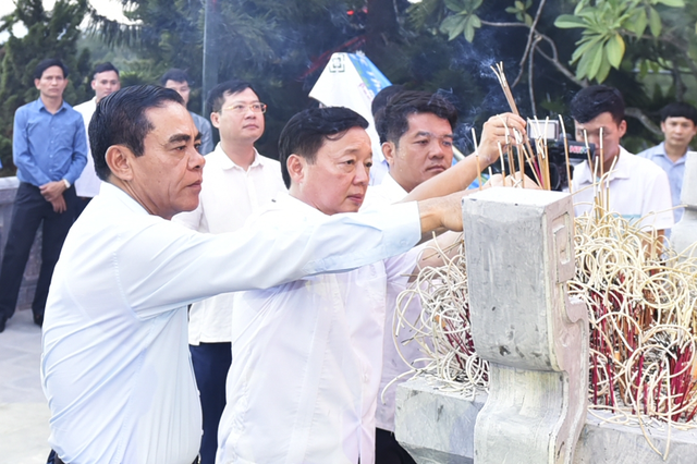 Phó Thủ tướng Trần Hồng Hà dự Chương trình giao lưu nghệ thuật “Điểm tựa hòa bình” - Ảnh 4.
