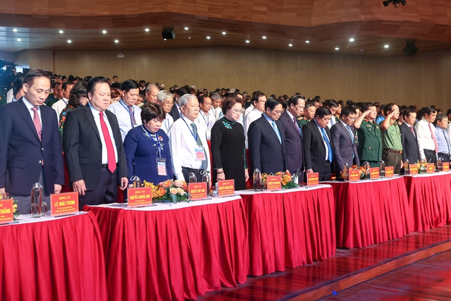 Thủ tướng Phạm Minh Chính dự Hội nghị biểu dương người có công tiêu biểu toàn quốc - Ảnh 1.