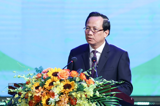 Thủ tướng Phạm Minh Chính dự Hội nghị biểu dương người có công tiêu biểu toàn quốc - Ảnh 3.
