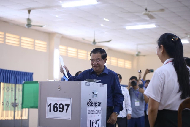 Lãnh đạo Đảng, Nhà nước chúc mừng cuộc bầu cử Quốc hội khóa VII của Campuchia - Ảnh 1.