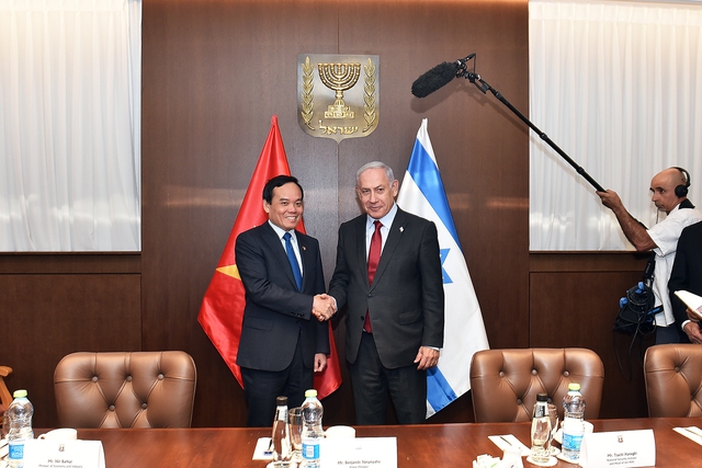 Phó Thủ tướng Trần Lưu Quang hội đàm với Thủ tướng Israel  - Ảnh 2.