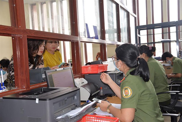 Công bố 6 thủ tục hành chính trong lĩnh vực quản lý xuất nhập cảnh của Bộ Công an - Ảnh 1.