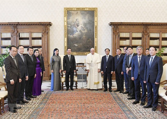 Chủ tịch nước Võ Văn Thưởng thăm Tòa thánh Vatican, hội kiến Giáo hoàng Francis - Ảnh 2.