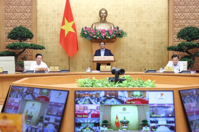 Thủ tướng Phạm Minh Chính chủ trì hội nghị trực tuyến toàn quốc Chính phủ với các địa phương - Ảnh 2.