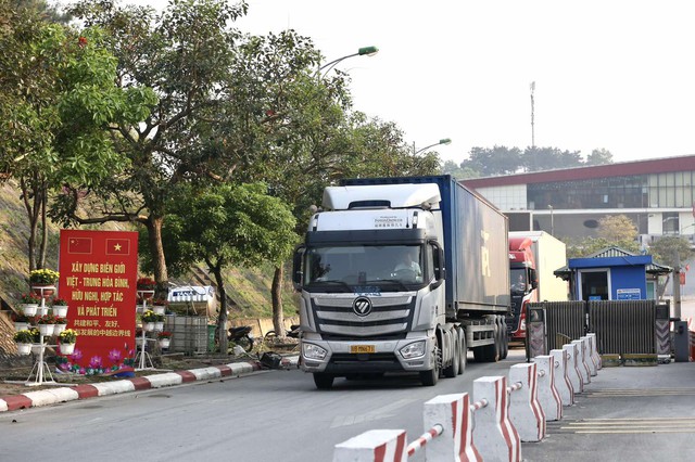 Thúc đẩy xuất khẩu khu vực biên giới, nâng cao vị thế hàng Việt - Ảnh 1.