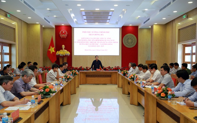 Phó Thủ tướng Trần Hồng Hà nêu 3 yêu cầu khi kiểm tra dự án cao tốc Bắc-Nam phía đông - Ảnh 4.