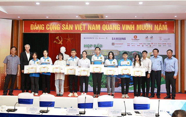 Khởi động Giải golf từ thiện thường niên 'Vì trẻ em Việt Nam' lần thứ 16 - Ảnh 2.