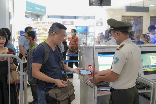 13 sân bay chấp nhận thị thực điện tử - Ảnh 1.