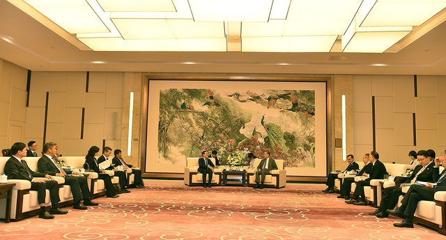 Việt Nam coi trọng phát triển quan hệ láng giềng hữu nghị với Trung Quốc - Ảnh 3.