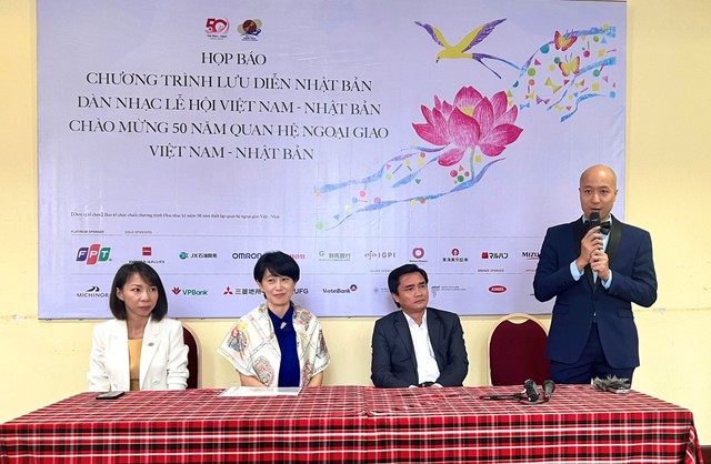 60 nghệ sĩ Việt-Nhật kết hợp thành Dàn nhạc giao hưởng lễ hội Việt Nam-Nhật Bản - Ảnh 1.