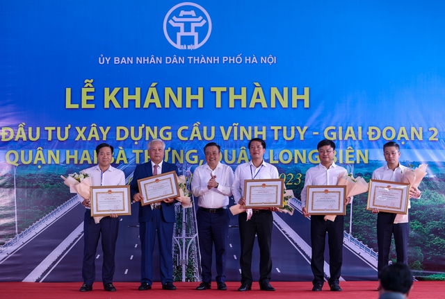 Thủ tướng Phạm Minh Chính dự lễ khánh thành cầu Vĩnh Tuy giai đoạn 2 - Ảnh 5.