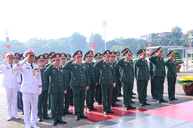 Lãnh đạo Đảng, Nhà nước vào Lăng viếng Chủ tịch Hồ Chí Minh nhân ngày Quốc khánh - Ảnh 2.