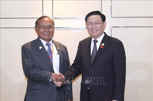Chủ tịch Quốc hội Vương Đình Huệ hội kiến Tổng thống Indonesia Joko Widodo; gặp lãnh đạo Nghị viện các nước - Ảnh 4.