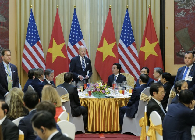 Chủ tịch nước Võ Văn Thưởng chủ trì chiêu đãi trọng thể Tổng thống Hoa Kỳ Joe Biden - Ảnh 2.