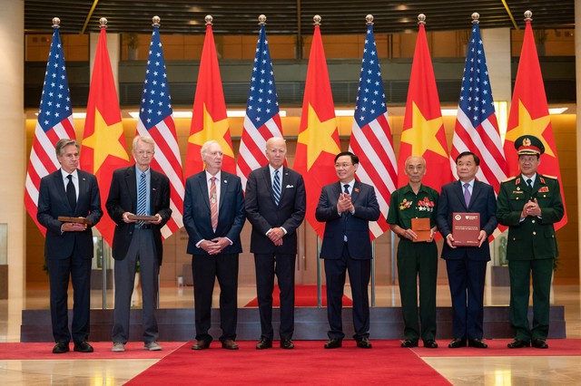 Chủ tịch Quốc hội Vương Đình Huệ hội kiến Tổng thống Hoa Kỳ Joe Biden - Ảnh 2. Chủ tịch Quốc hội Vương Đình Huệ hội kiến Tổng thống Hoa Kỳ Joe Biden - Ảnh 2.