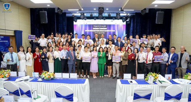 Sinh viên Trường ĐH Nguyễn Tất Thành đạt nhiều giải cao tại cuộc thi Design Thinking - Open Innovation 2023 - Ảnh 1.