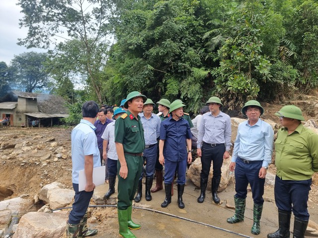 Phó Thủ tướng Trần Hồng Hà thị sát, chỉ đạo khắc phục hậu quả mưa lũ tại Lào Cai - Ảnh 5.