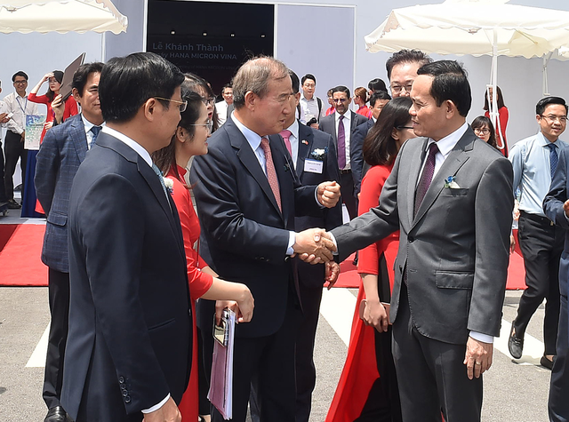 Phó Thủ tướng Trần Lưu Quang dự lễ khánh thành dự án sản xuất chất bán dẫn đầu tiên tại miền Bắc - Ảnh 1.