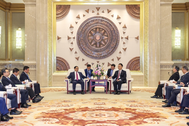 Thủ tướng Phạm Minh Chính đánh giá cao tiềm năng hợp tác giữa các địa phương hai bên và nêu sáu đột phá về hợp tác trên các lĩnh vực với Quảng Tây - Ảnh: VGP/Nhật Bắc