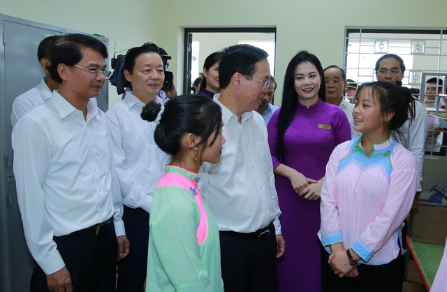 Chủ tịch nước Võ Văn Thưởng dự Lễ kỷ niệm 65 năm Bác Hồ thăm Lào Cai - Ảnh 5.