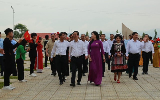 Chủ tịch nước Võ Văn Thưởng dự Lễ kỷ niệm 65 năm Bác Hồ thăm Lào Cai - Ảnh 4.