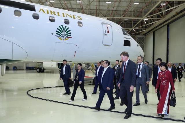 Thủ tướng đề nghị Tập đoàn hàng không vũ trụ Embraer mở rộng hoạt động tại Việt Nam - Ảnh 2.