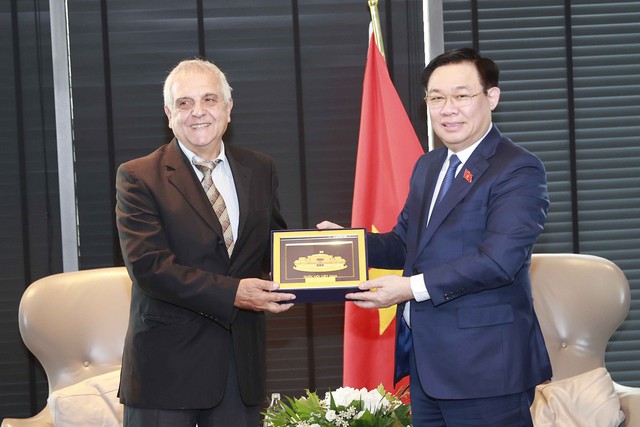 Chủ tịch Quốc hội Vương Đình Huệ gặp mặt một số Đại sứ Việt Nam tại các nước châu Âu - Ảnh 6.