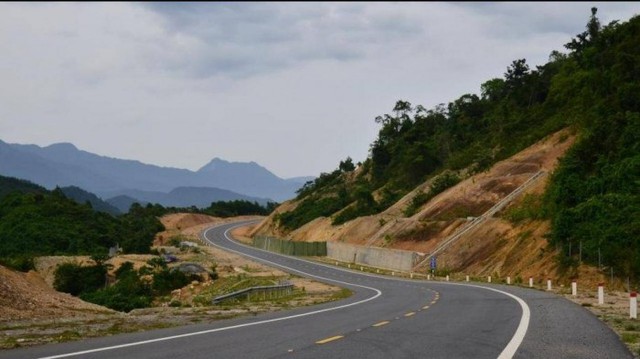 Đề xuất nâng cấp 3 tuyến quốc lộ kết nối với Lào, Trung Quốc - Ảnh 1.