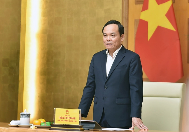 Phó Thủ tướng Trần Lưu Quang tiếp Đoàn người có công tỉnh Kiên Giang - Ảnh 2.