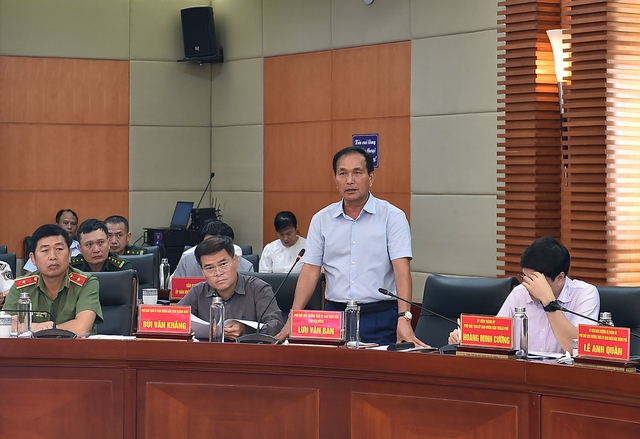 Phó Thủ tướng Trần Lưu Quang họp với 3 địa phương về tình hình sản xuất kinh doanh, chống buôn lậu - Ảnh 3.