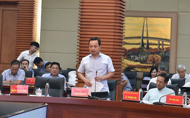 Phó Thủ tướng Trần Lưu Quang họp với 3 địa phương về tình hình sản xuất kinh doanh, chống buôn lậu - Ảnh 5.
