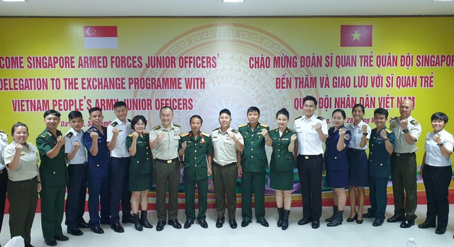 Sĩ quan trẻ Quân đội Singapore hội đàm với sĩ quan trẻ Quân đội nhân dân Việt Nam - Ảnh 3.