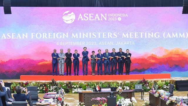 ASEAN thiết thực hơn, linh hoạt hơn, tâm điểm tăng trưởng của khu vực - Ảnh 1.